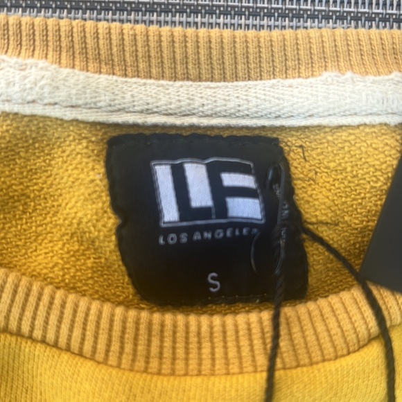 🎯NWT LF Los Angeles Distressed Sweatshirt Yellow Size Small - Picture 4 of 11